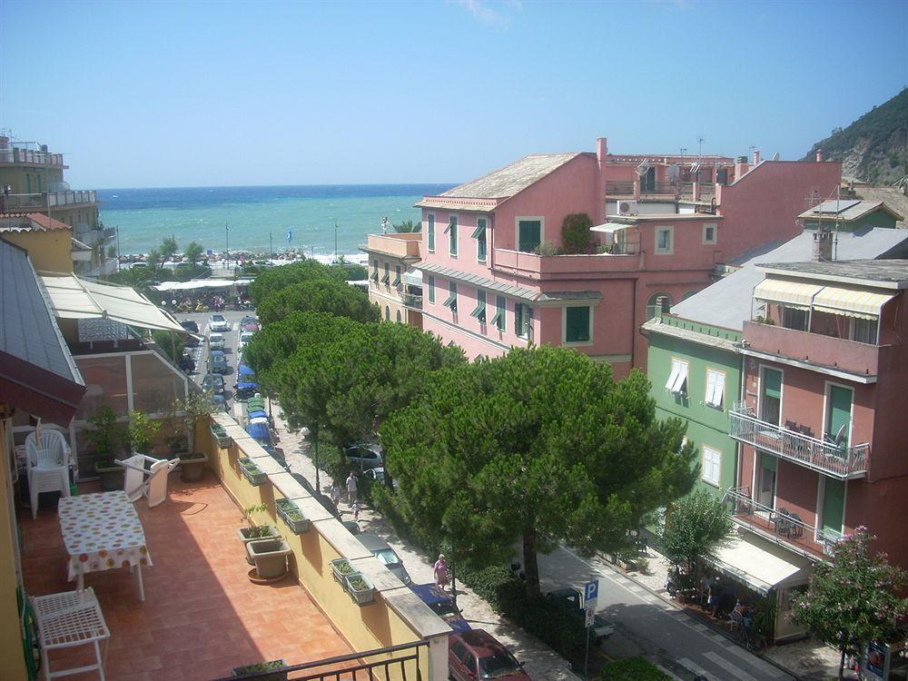 Hotel Corallo Moneglia Exteriör bild